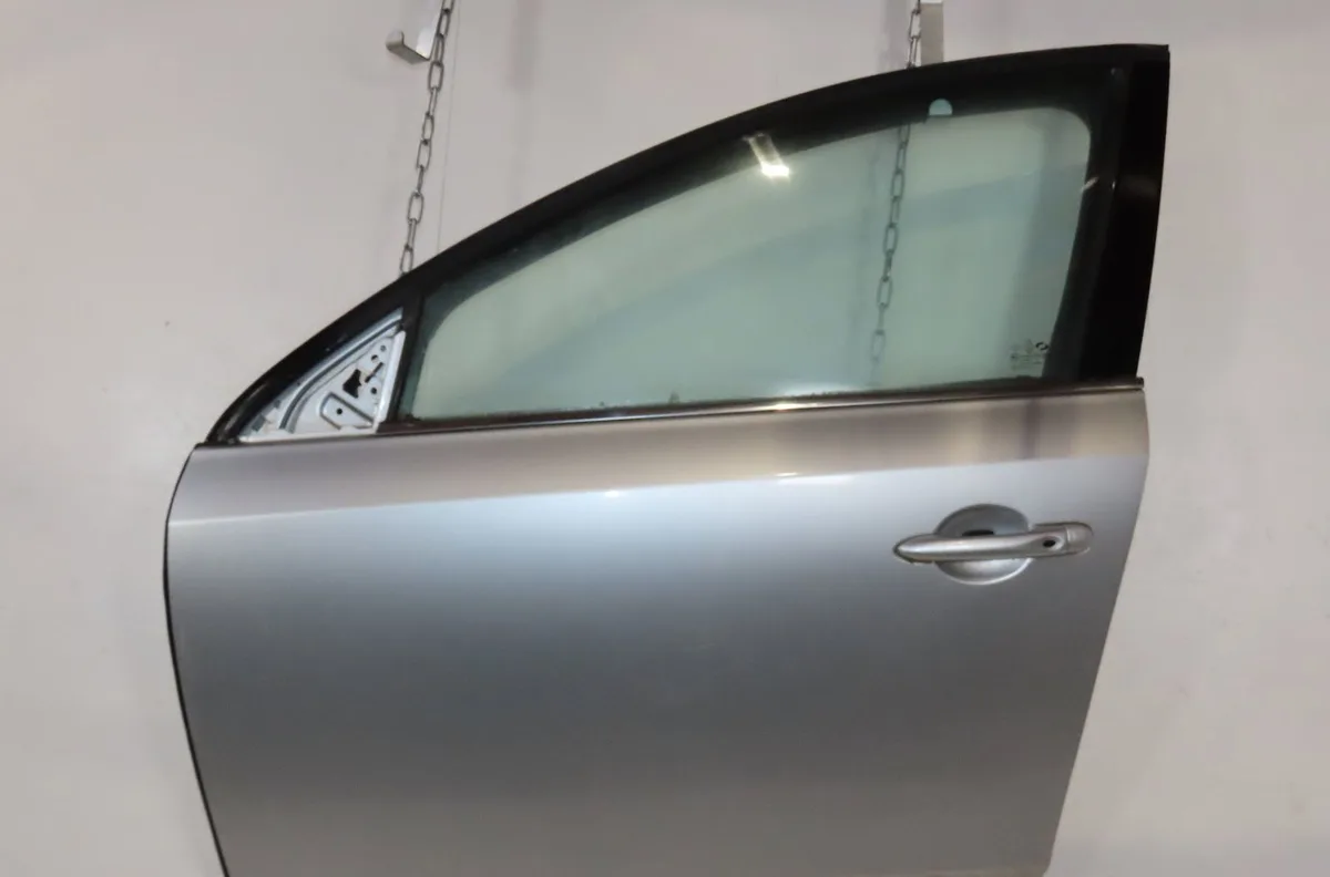 Porte avant gauche Renault LATITUDE (L70_) 2.0 dci 150 (l70h) (2011) occasion