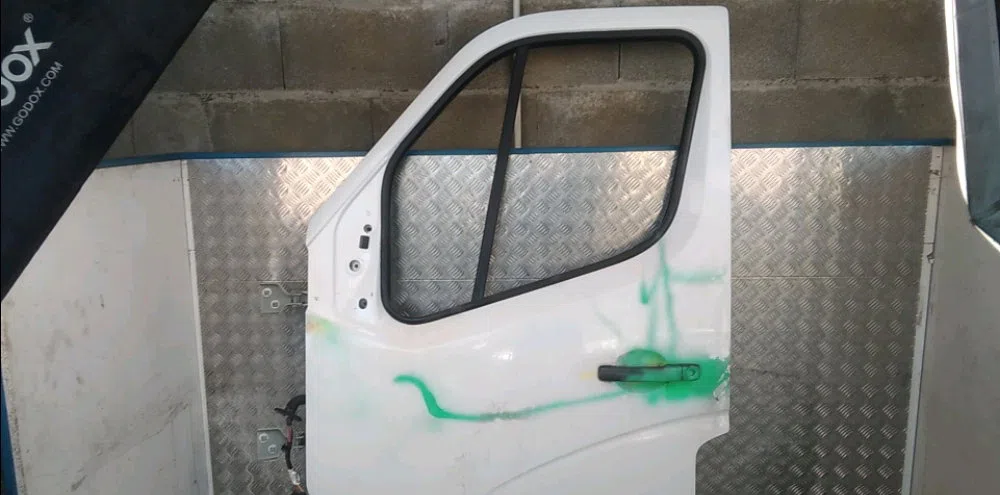 Porte avant gauche Renault MASTER III Camionnette (FV) 2.3 dci 180 fwd (fv04) (2019) occasion