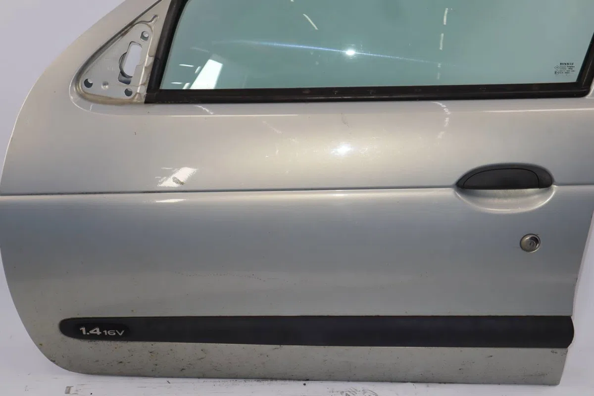 Porte avant gauche Renault MEGANE I (BA0-1_) 1.4 16v (ba0d, ba1h, ba0w, ba10) (1999-2003) occasion