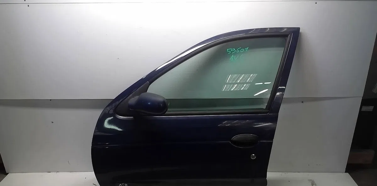 Porte avant gauche Renault MEGANE I (BA0-1_) 1.9 dti (ba1u) (2001-2003) occasion