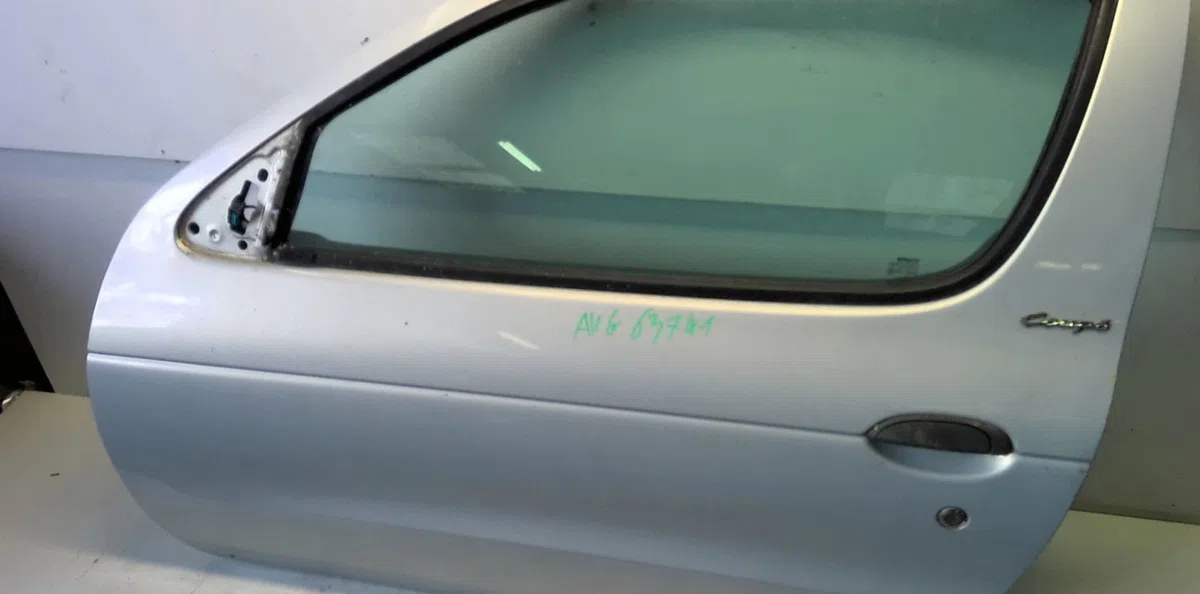 Porte avant gauche Renault MEGANE I Coupé (DA0-1_) 1.6 16v (da0b, da04, da11) (1999-2003) 2 portes occasion
