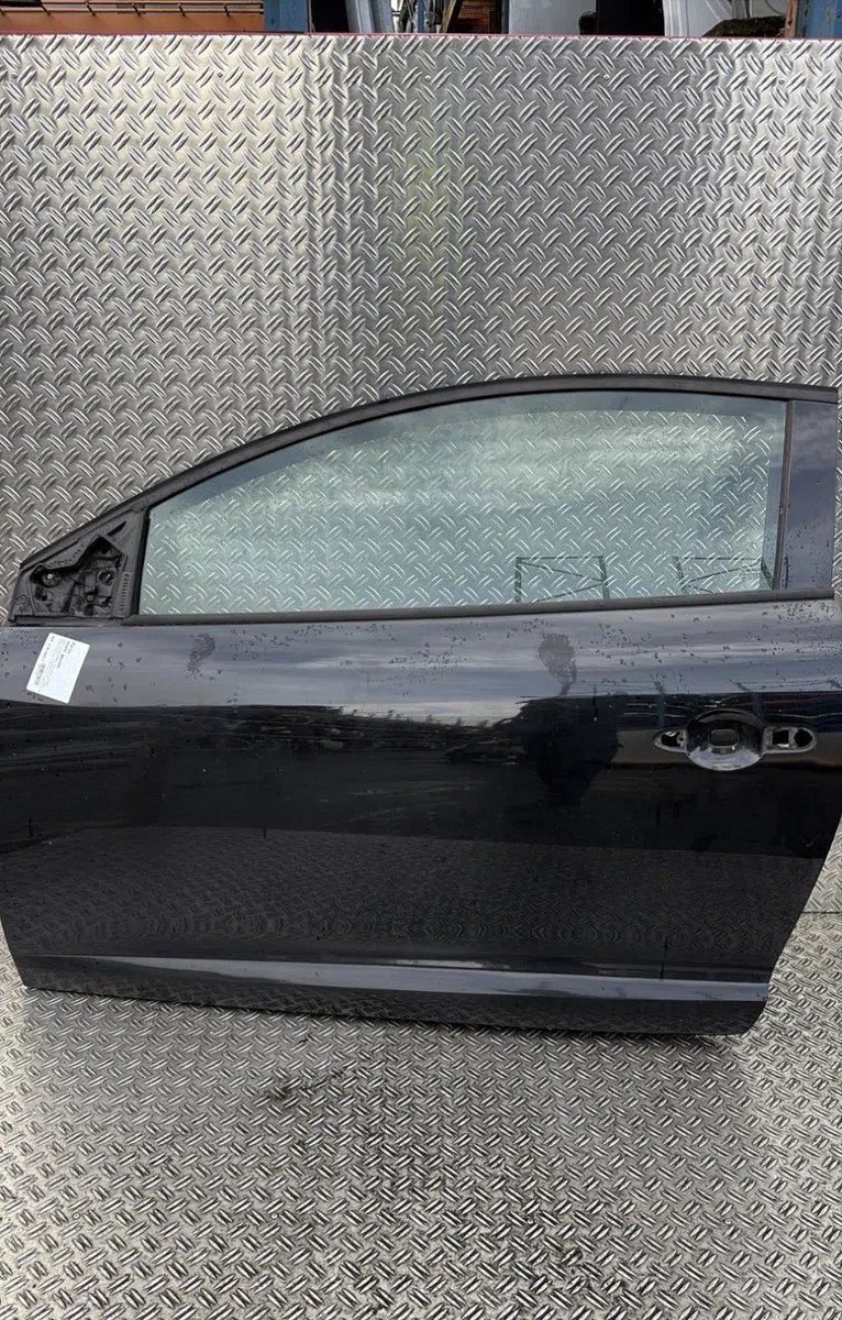 Porte avant gauche Renault MEGANE III Coupé (DZ0-1_) 1.6 dci (dz00, dz12, dz2a, dz13) (2011-2015) occasion