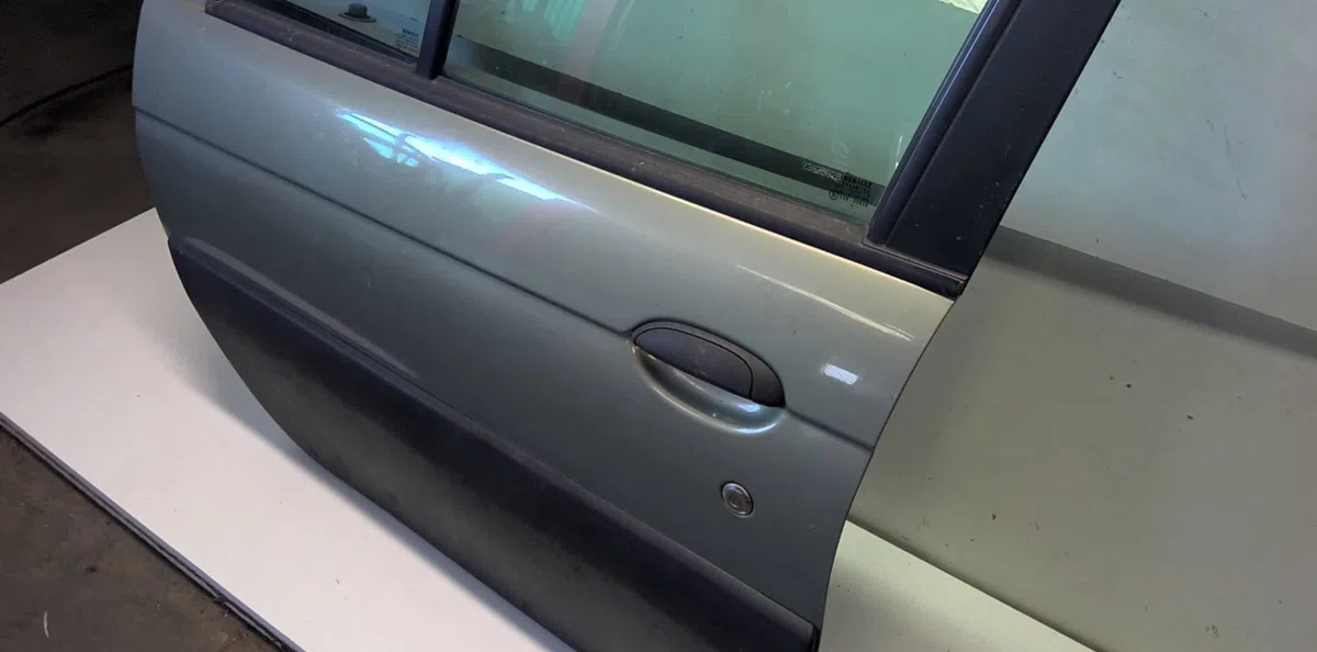 Porte avant gauche Renault SCÉNIC I Monospace (JA0-1_, FA0_) 1.9 dci rx4 (2000-2003) occasion