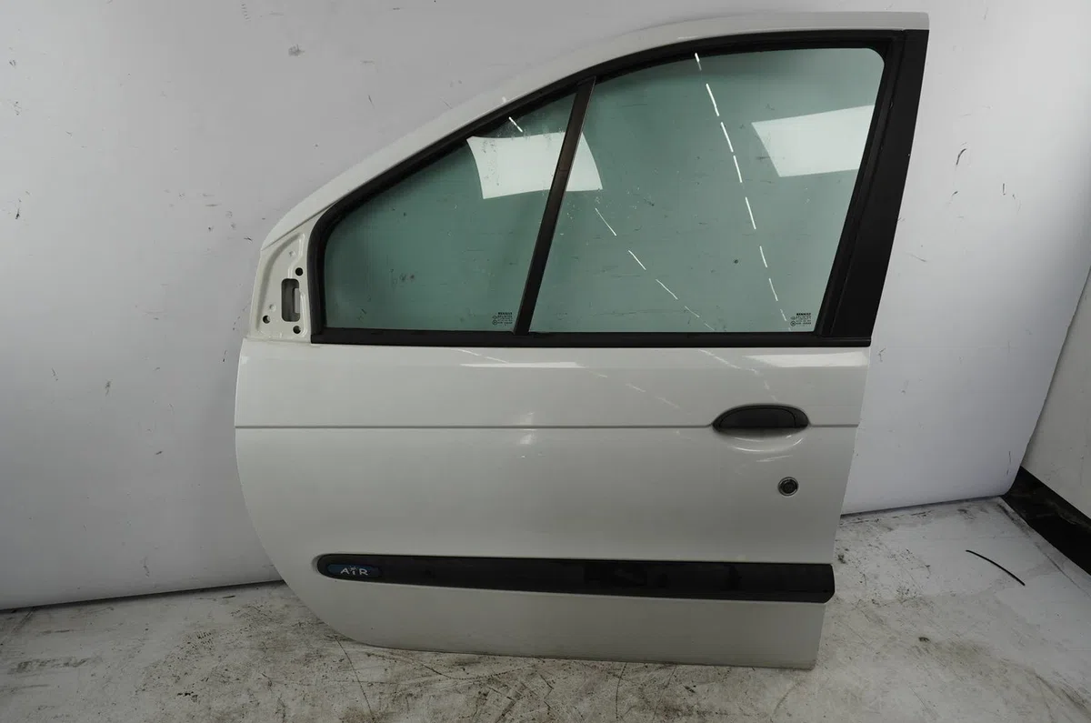 Porte avant gauche Renault SCÉNIC I Monospace (JA0-1_, FA0_) 1.9 dti (ja1u) (2001-2003) occasion