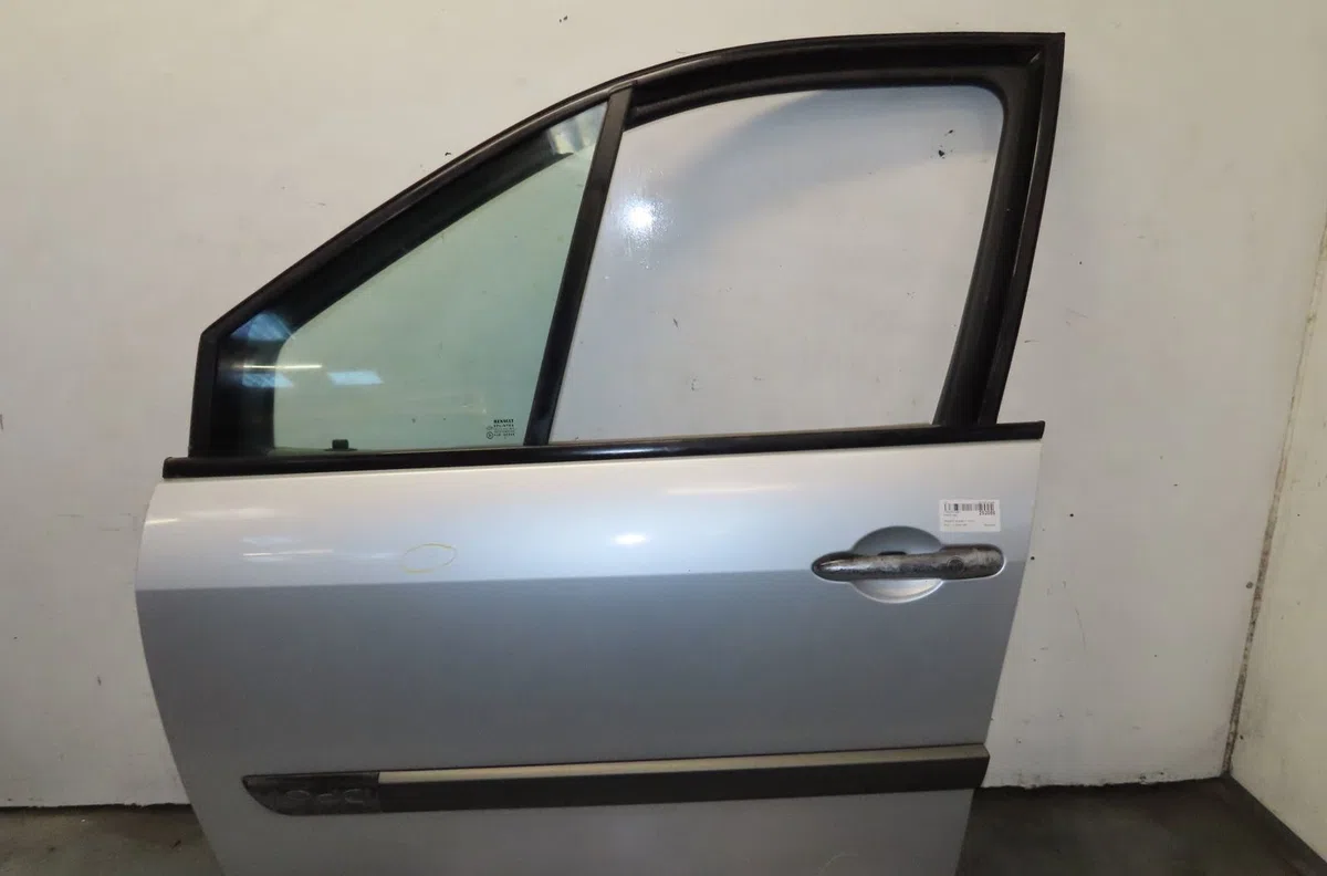 Porte avant gauche Renault SCÉNIC II (JM0-1_) 1.9 dci (2003-2008) occasion