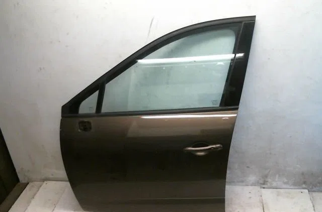 Porte avant gauche Renault SCÉNIC III (JZ0-1_) 1.5 dci (2009) 5 portes occasion