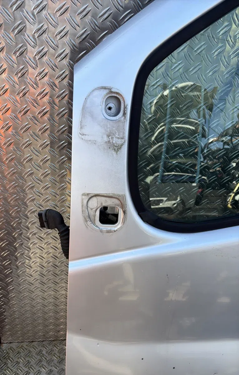 Porte avant gauche Renault TRAFIC II Camionnette (FL) 1.9 dci 100 (fl0c) (2001-2006) occasion