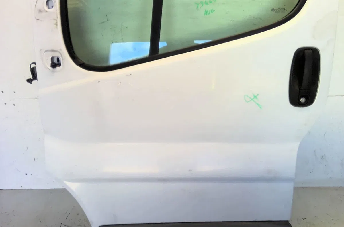 Porte avant gauche Renault TRAFIC II Camionnette (FL) 2.0 dci 90 (fl0h) (2006) occasion