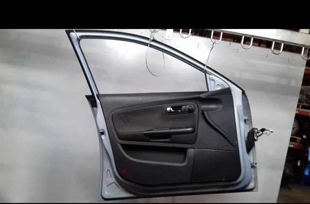 Porte avant gauche Seat IBIZA III (6L1) 1.9 sdi (2002-2005) occasion