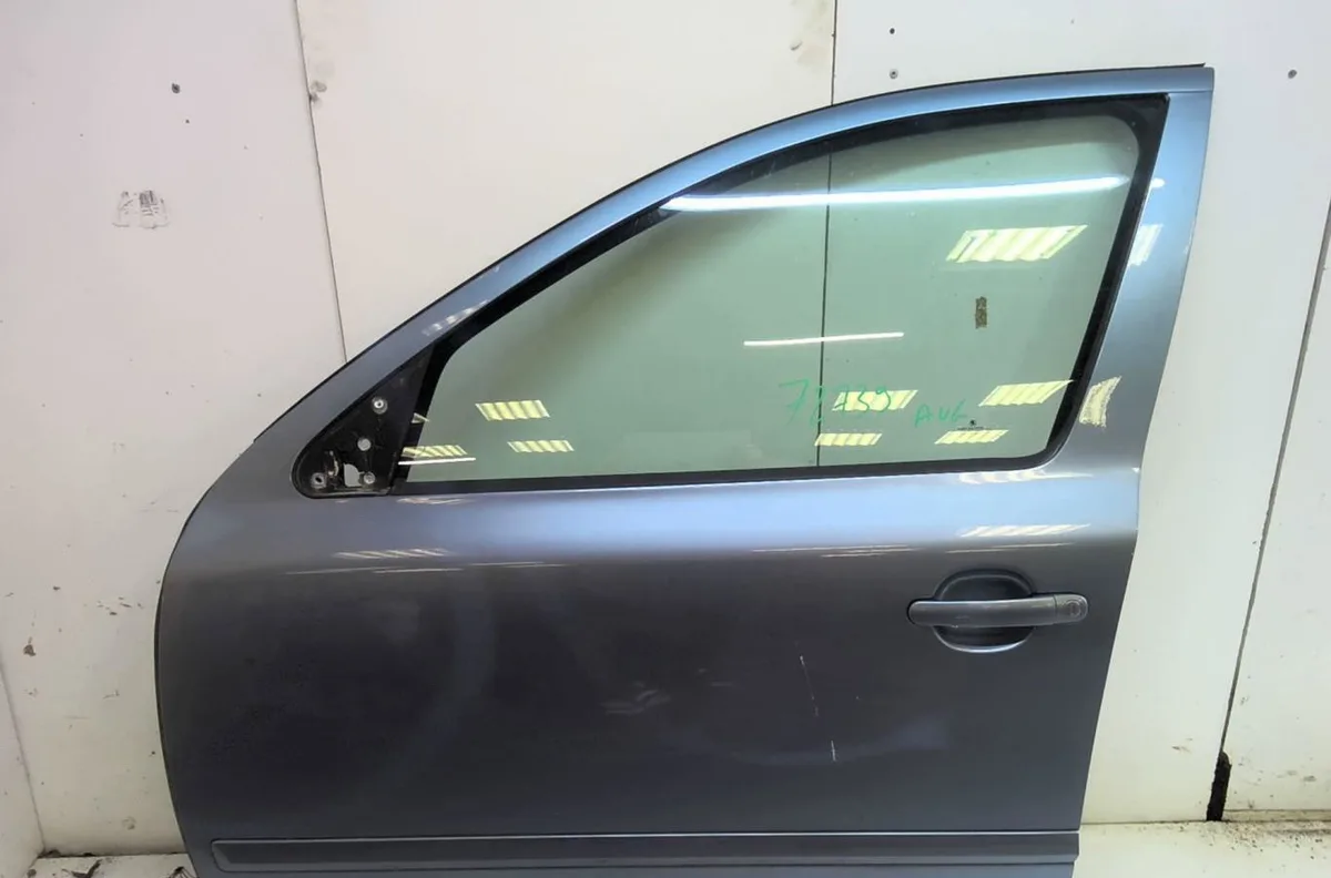 Porte avant gauche Skoda OCTAVIA II Combi (1Z5) 1.6 tdi (2009-2013) occasion