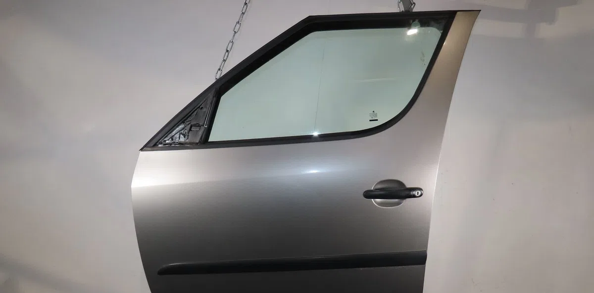 Porte avant gauche Skoda ROOMSTER (5J7) 1.4 tdi (2006-2010) occasion