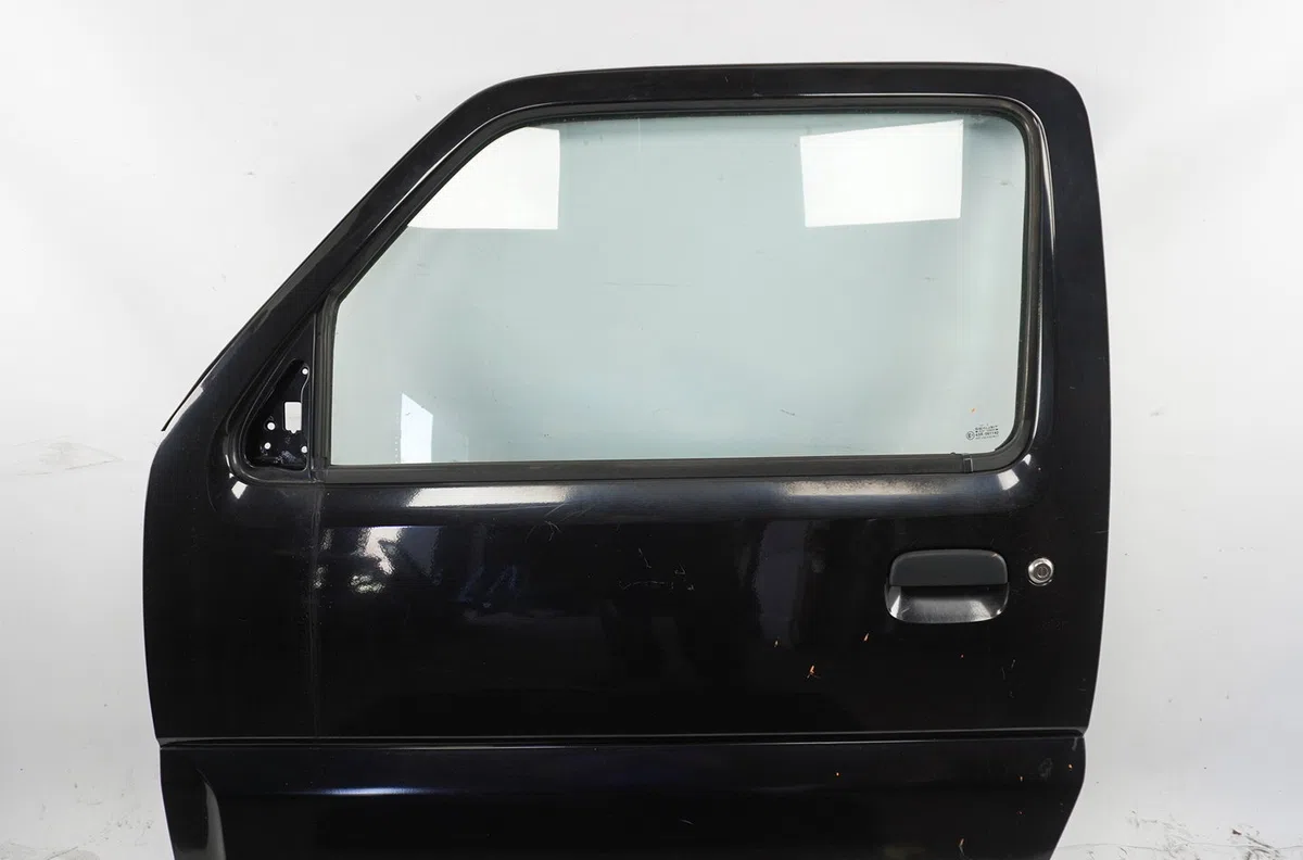 Porte avant gauche Suzuki JIMNY Véhicule tout terrain fermé (SN) 1.5 ddis 4wd (sn415d) (2003) occasion