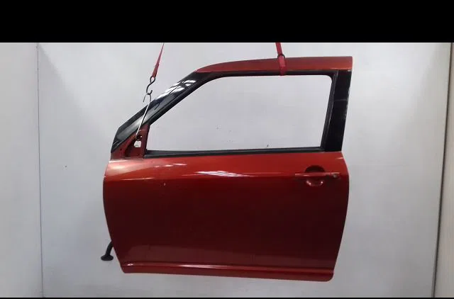 Porte avant gauche Suzuki SWIFT III (MZ, EZ) 1.3 (rs 413) (2005) occasion