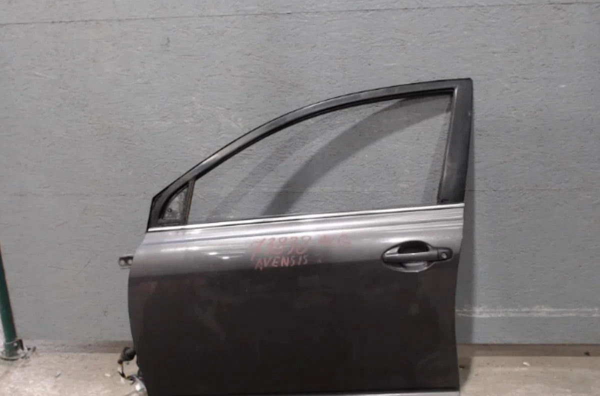 Porte avant gauche TOYOTA AVENSIS 2 AVENSIS 2 PHASE 2 BREAK occasion