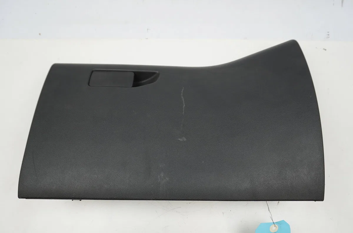 Porte boite a gants Peugeot 308 II (LB_, LP_, LW_, LH_, L3_) 1.2 thp 130 (2013-2021) occasion