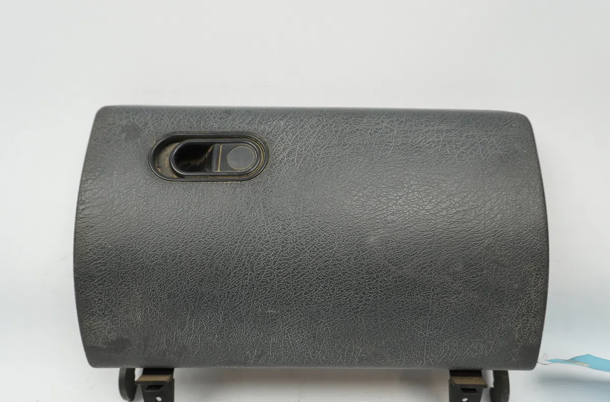 Porte boite a gants Peugeot PARTNER Camionnette-Monospace (5_, G_) 1.9 d (1996-2002) 3 portes occasion