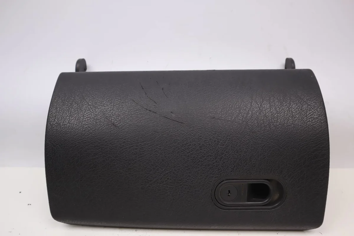 Porte boite a gants Peugeot PARTNER Camionnette-Monospace (5_, G_) 1.9 d (1996-2002) occasion