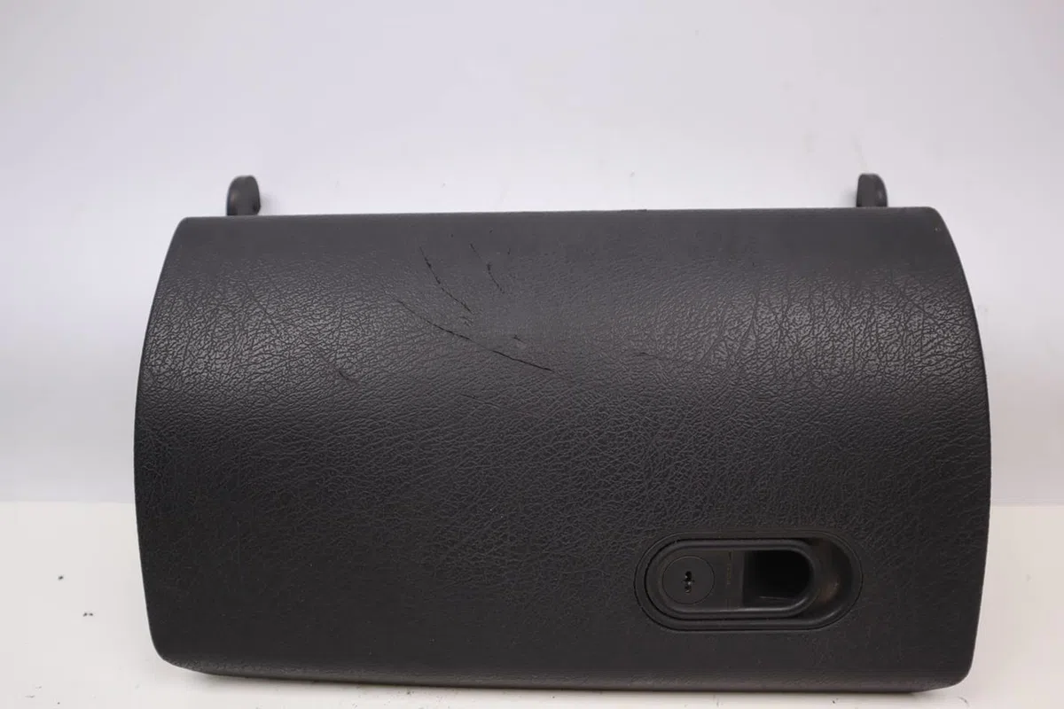 Porte boite a gants Peugeot PARTNER Camionnette-Monospace (5_, G_) 1.9 d (1996-2002) occasion