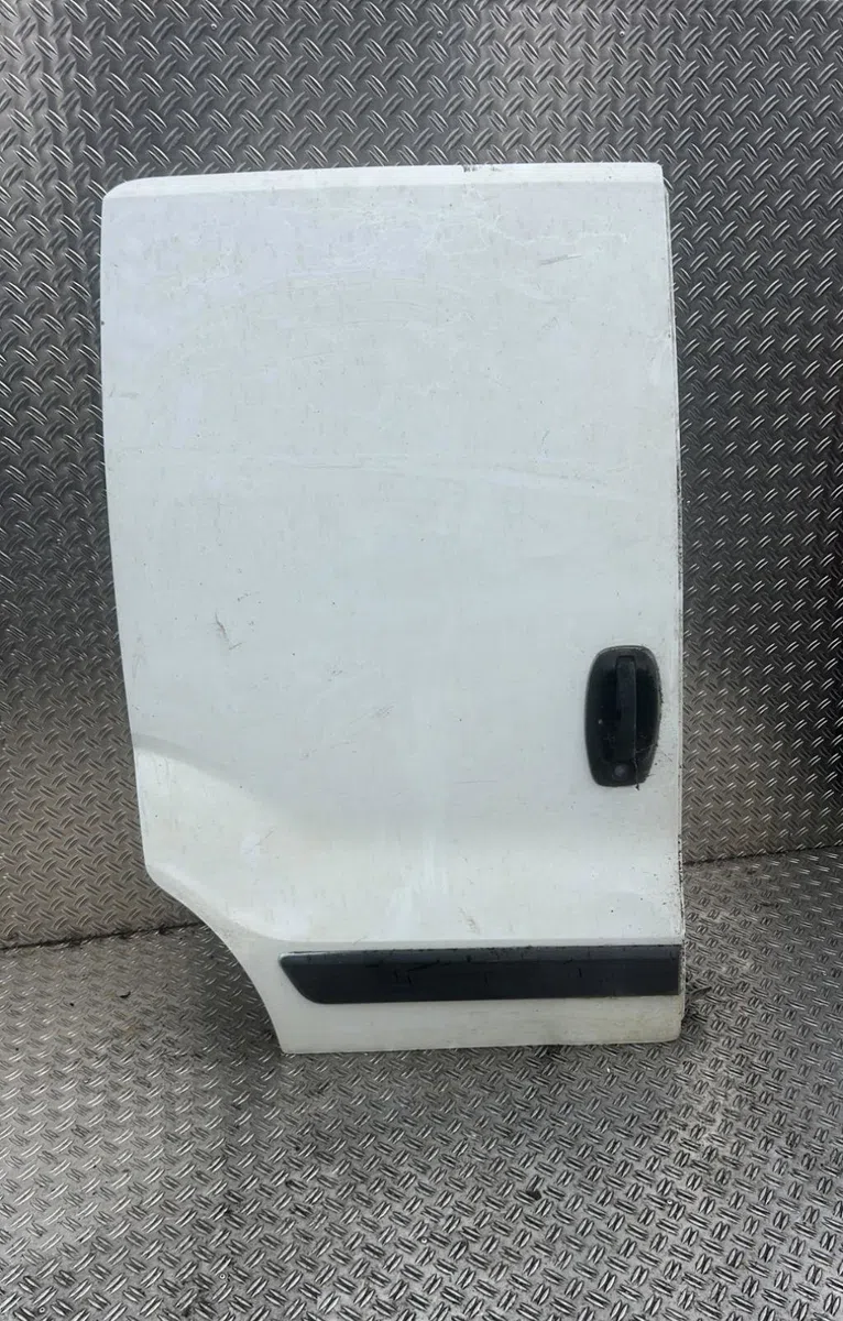 Porte coulissante d Citroen NEMO Camionnette-Monospace (AA_) 1.4 hdi (2008) 4 portes occasion