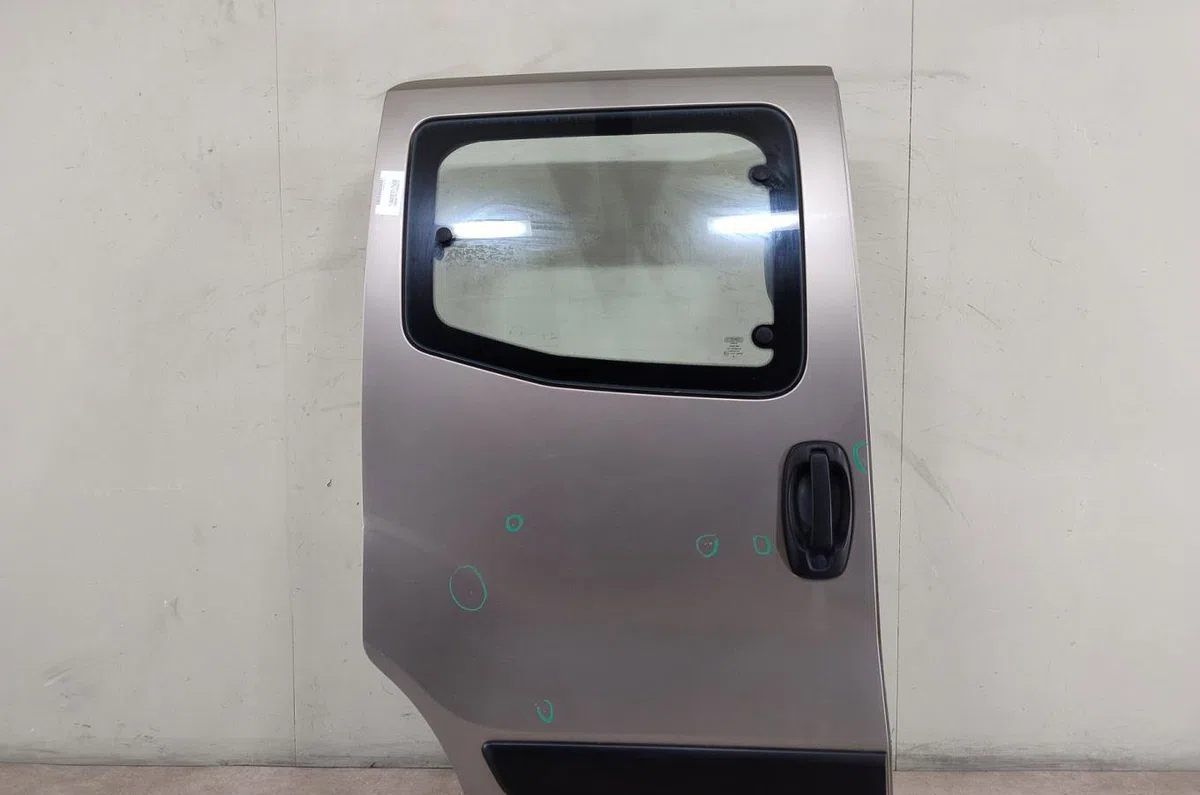 Porte coulissante d Citroen NEMO Monospace 1.4 hdi (2009) 5 portes occasion