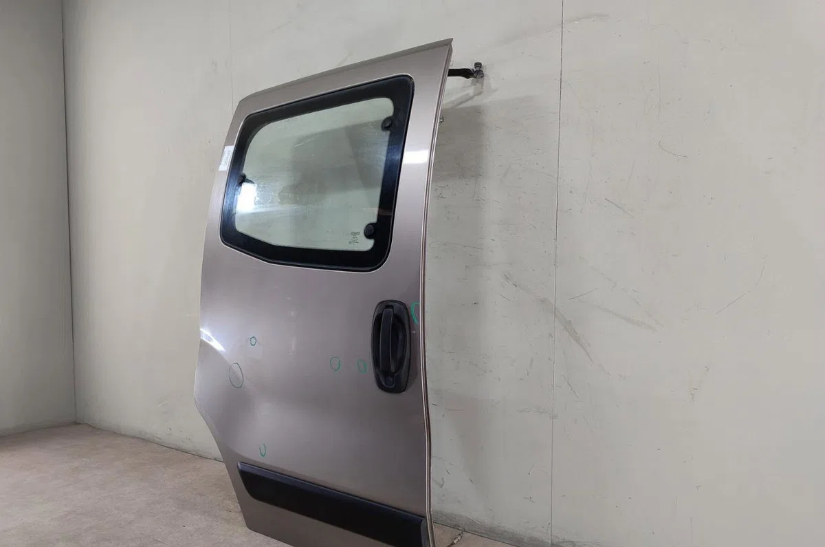 Porte coulissante d Citroen NEMO Monospace 1.4 hdi (2009) 5 portes occasion