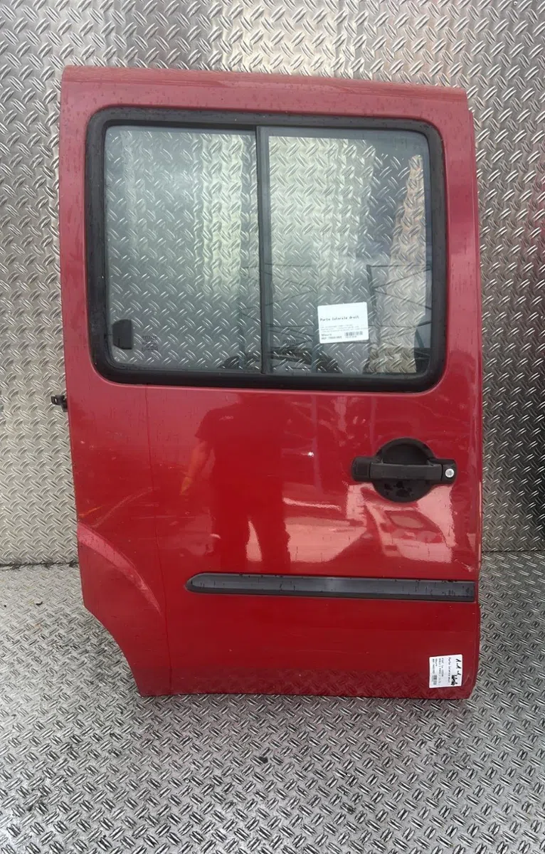 Porte coulissante d Fiat DOBLO Monospace (119_, 223_) 1.9 d (223axb1a) (2001) occasion
