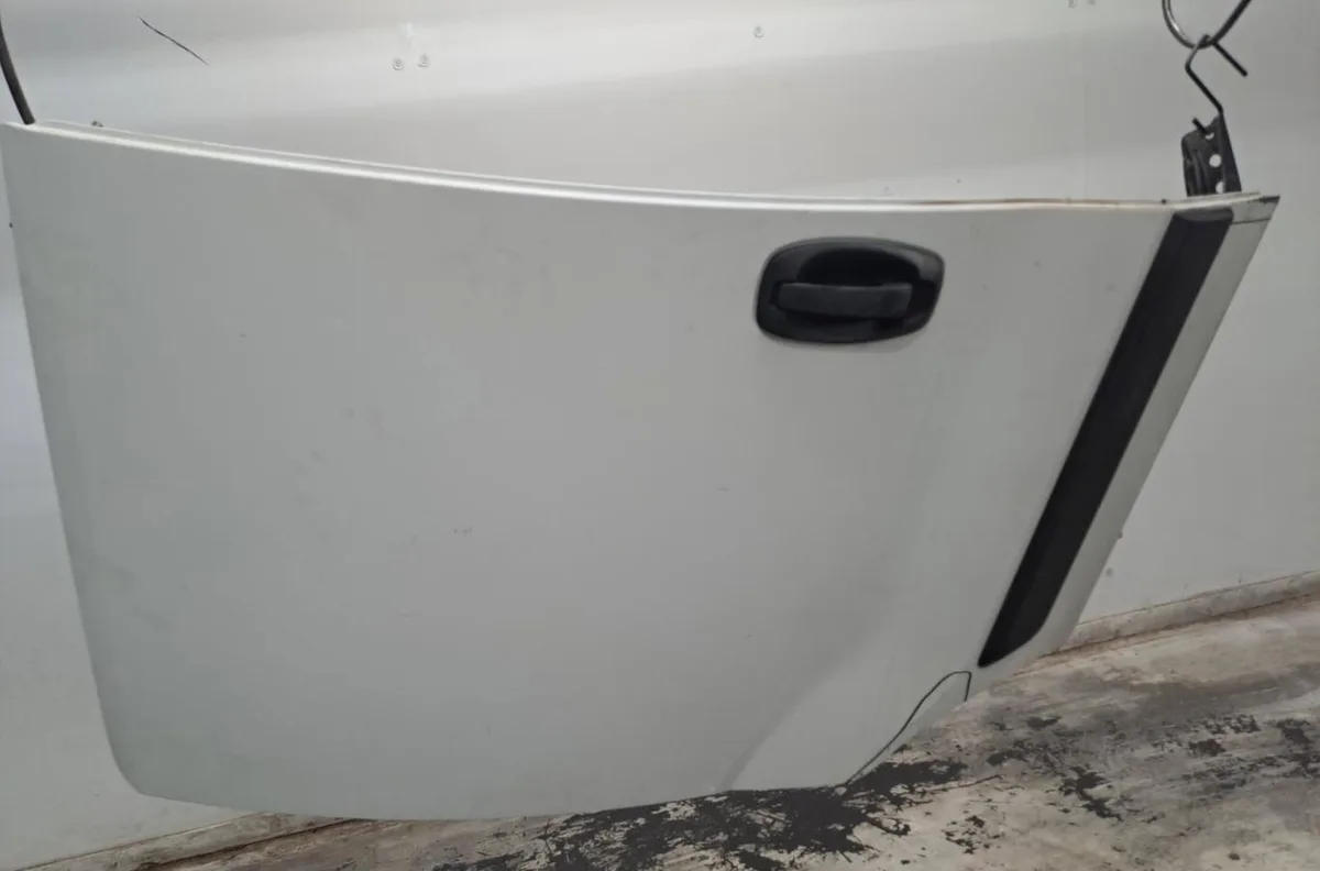 Porte coulissante d FIAT FIORINO 3 PHASE 1 occasion