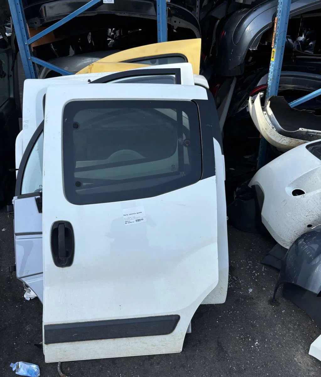 Porte coulissante d Fiat QUBO (225_) 1.4 (225axa1a) (2008) occasion