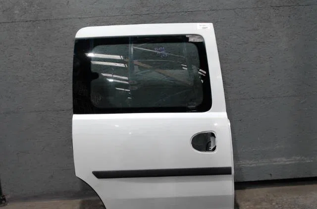 Porte coulissante d Opel COMBO Tour 1.3 cdti 16v (2004-2011) occasion