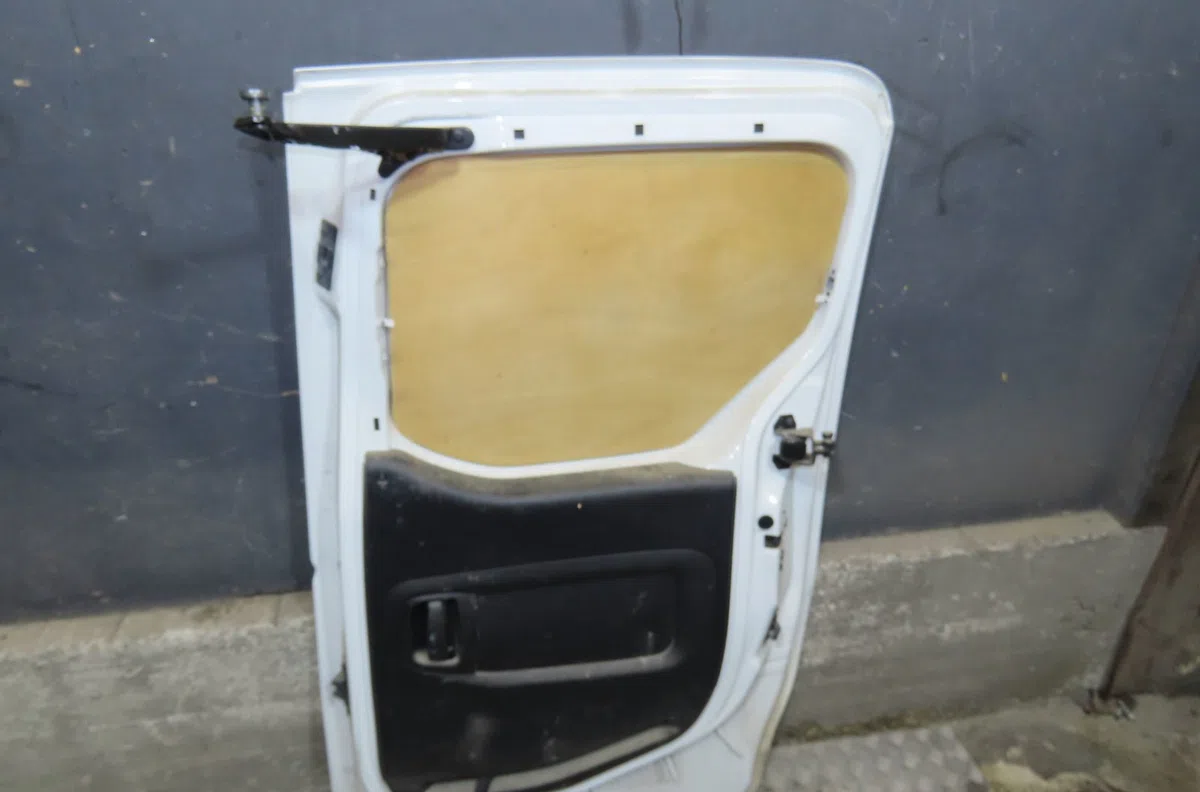 Porte coulissante d Peugeot PARTNER Camionnette-Monospace 1.6 hdi 16v (2008) occasion