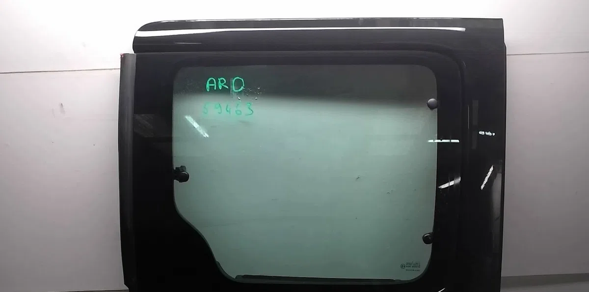 Porte coulissante d Peugeot PARTNER Monospace (5_, G_) 2.0 hdi (2000-2008) 3 portes occasion