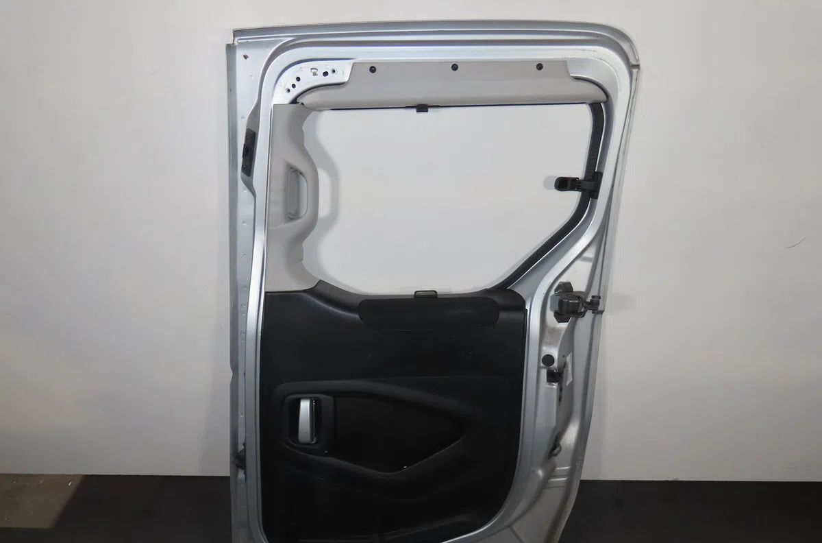 Porte coulissante d Peugeot PARTNER TEPEE 1.6 bluehdi 100 (2014) occasion