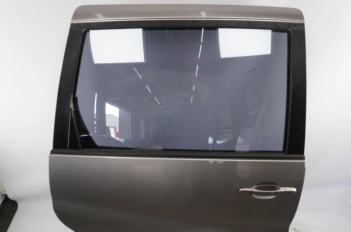 Porte coulissante d Toyota PREVIA II (_R3_) 2.0 d-4d (clr30_) (2001-2006) occasion
