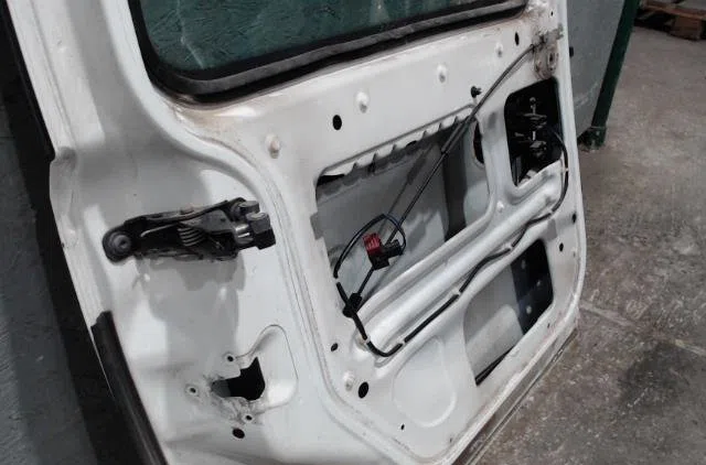 Porte coulissante g Opel COMBO Tour 1.3 cdti 16v (2004-2011) occasion