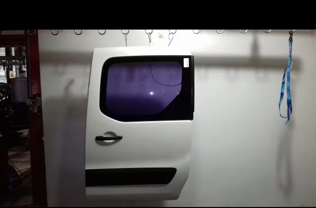 Porte coulissante g Peugeot PARTNER Camionnette-Monospace 1.6 hdi (2008) 4 portes occasion