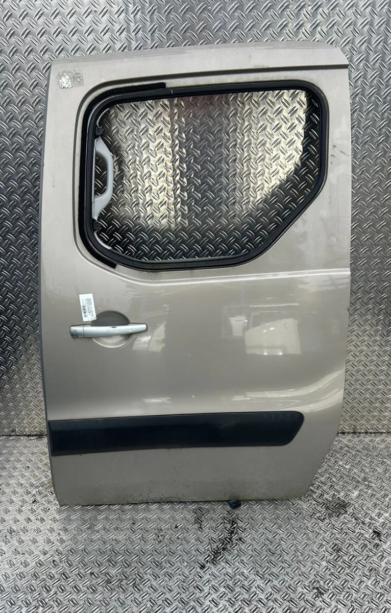 Porte coulissante g Peugeot PARTNER Camionnette-Monospace 1.6 hdi - bluehdi 75 (2011) occasion