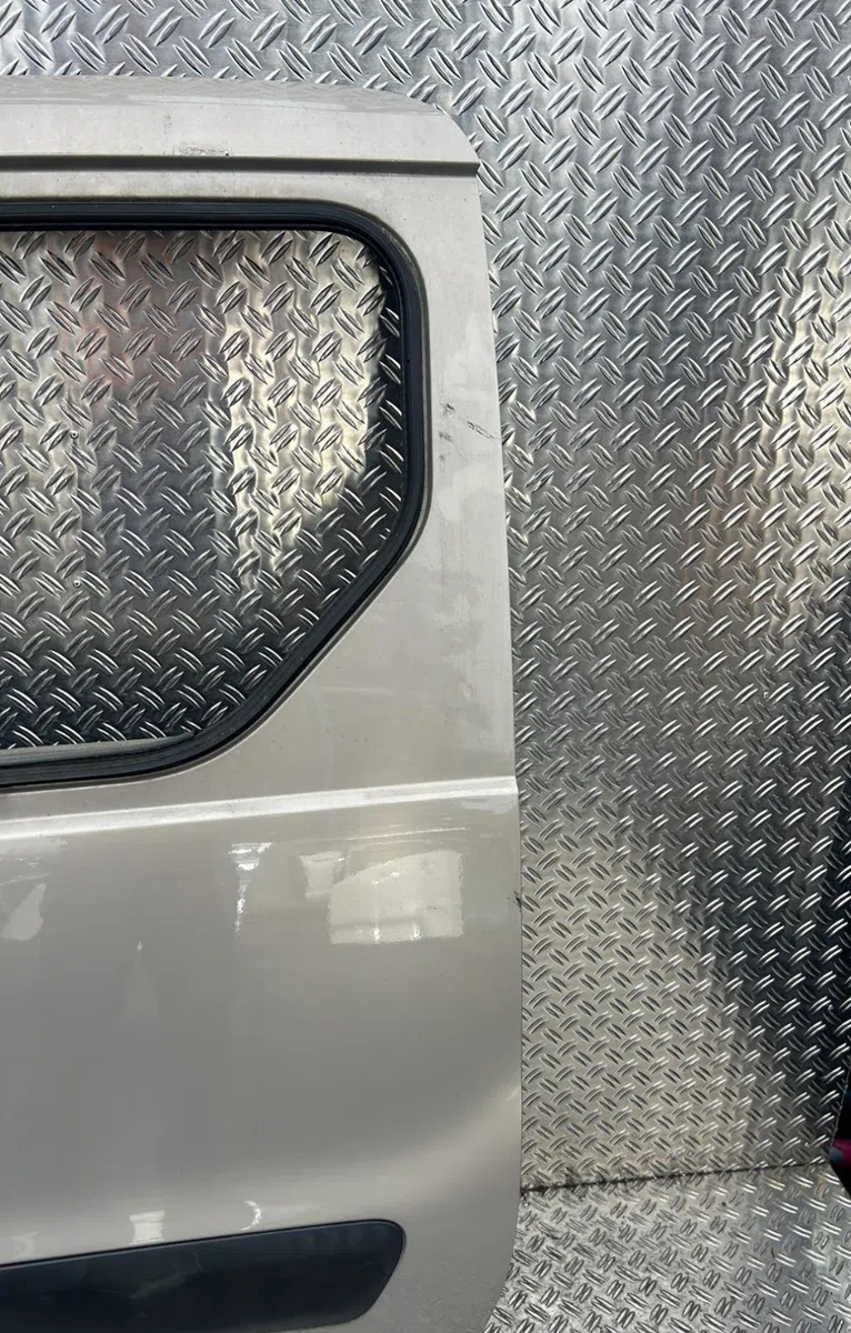 Porte coulissante g Peugeot PARTNER Camionnette-Monospace 1.6 hdi - bluehdi 75 (2011) occasion