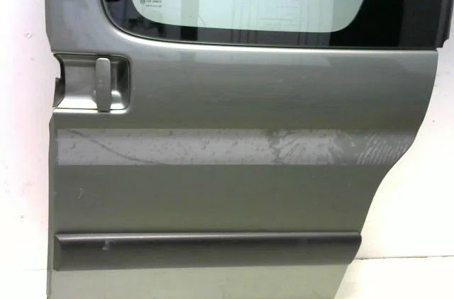 Porte coulissante g Peugeot PARTNER Monospace (5_, G_) 2.0 hdi (2000-2008) 3 portes occasion