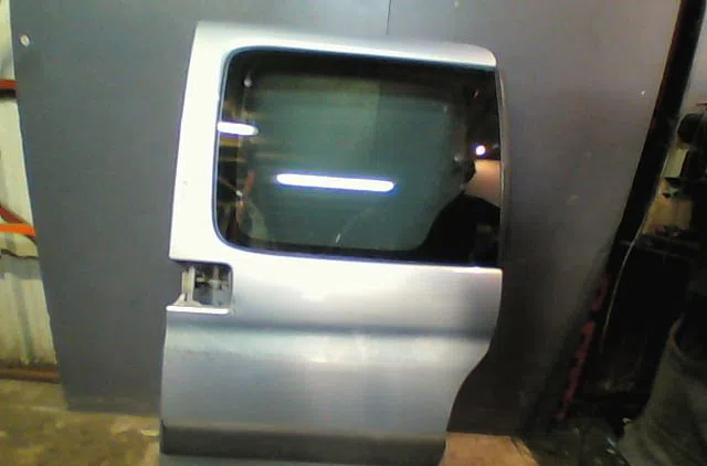 Porte coulissante g Peugeot PARTNER Monospace (5_, G_) 2.0 hdi (2000-2008) 3 portes occasion