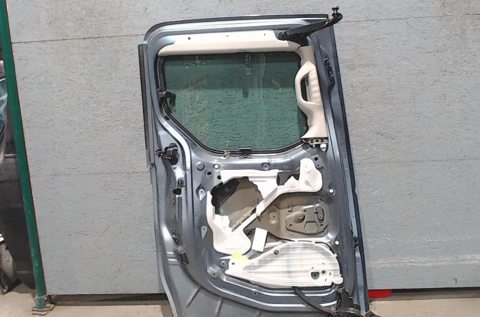 Porte coulissante g Peugeot PARTNER TEPEE 1.6 hdi 90 (2010) occasion