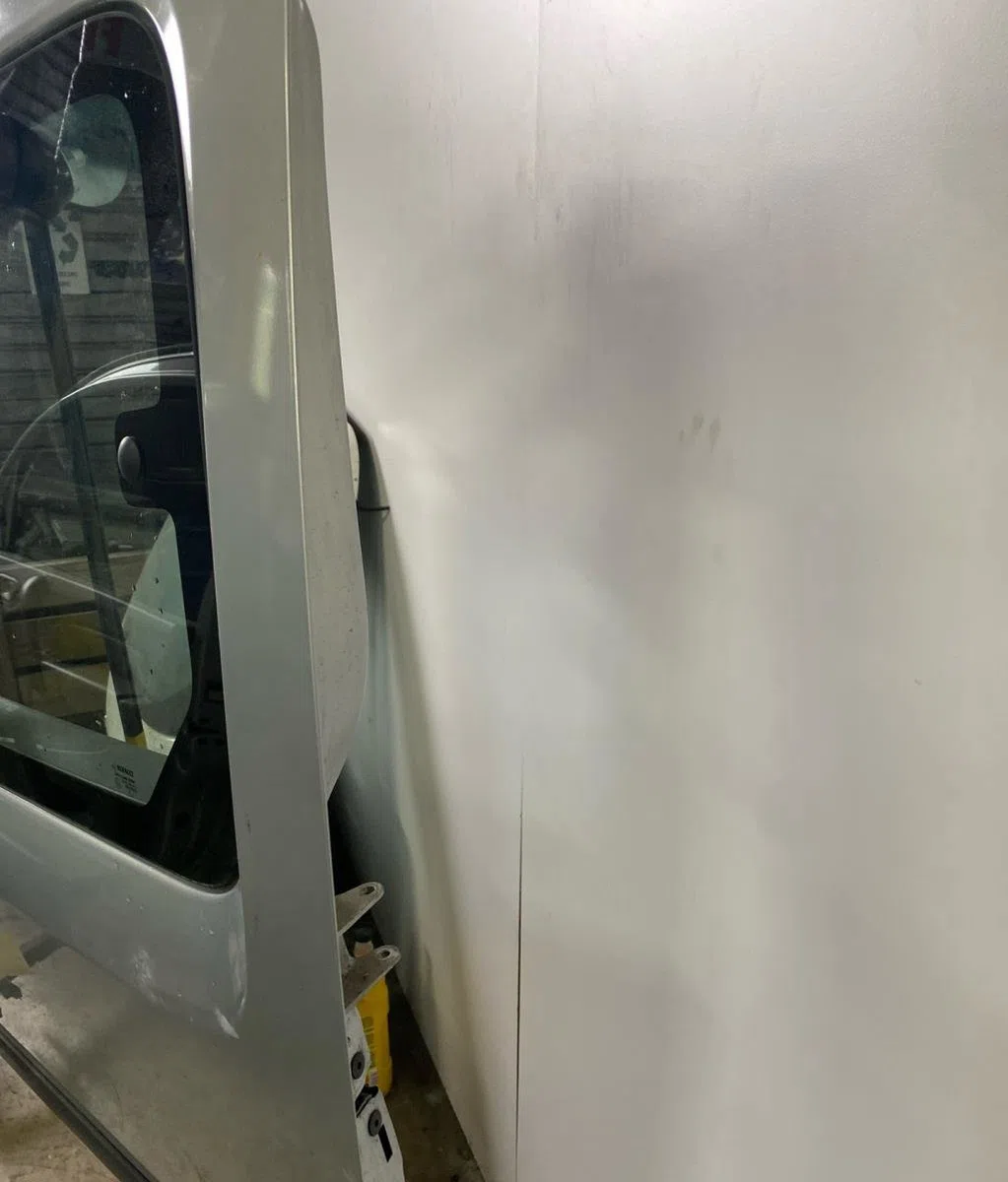 Porte coulissante g Renault KANGOO - GRAND KANGOO II (KW0-1_) 1.5 dci 85 (kw0k, kw0l, kw0b) (2008) 4 portes occasion