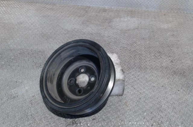 Poulie de vilebrequin Volkswagen GOLF V (1K1) 1.9 tdi (2003-2008) 5 portes occasion