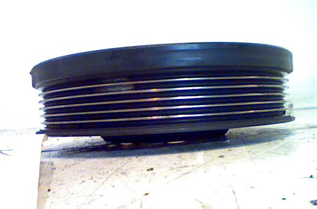 Poulie de vilebrequin VOLKSWAGEN GOLF V 2009 occasion