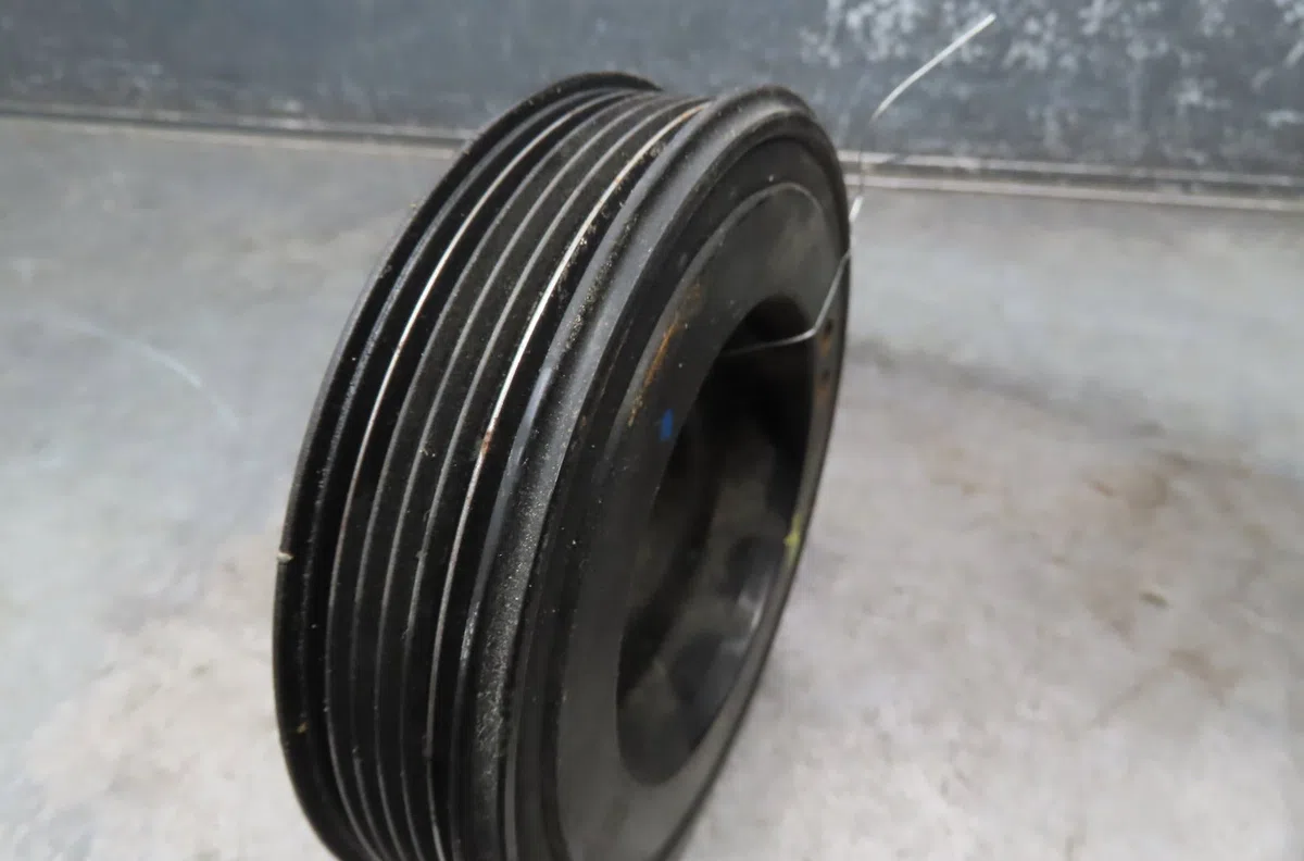 Poulie de vilebrequin Volkswagen POLO V (6R1, 6C1) 1.8 gti (2014) occasion