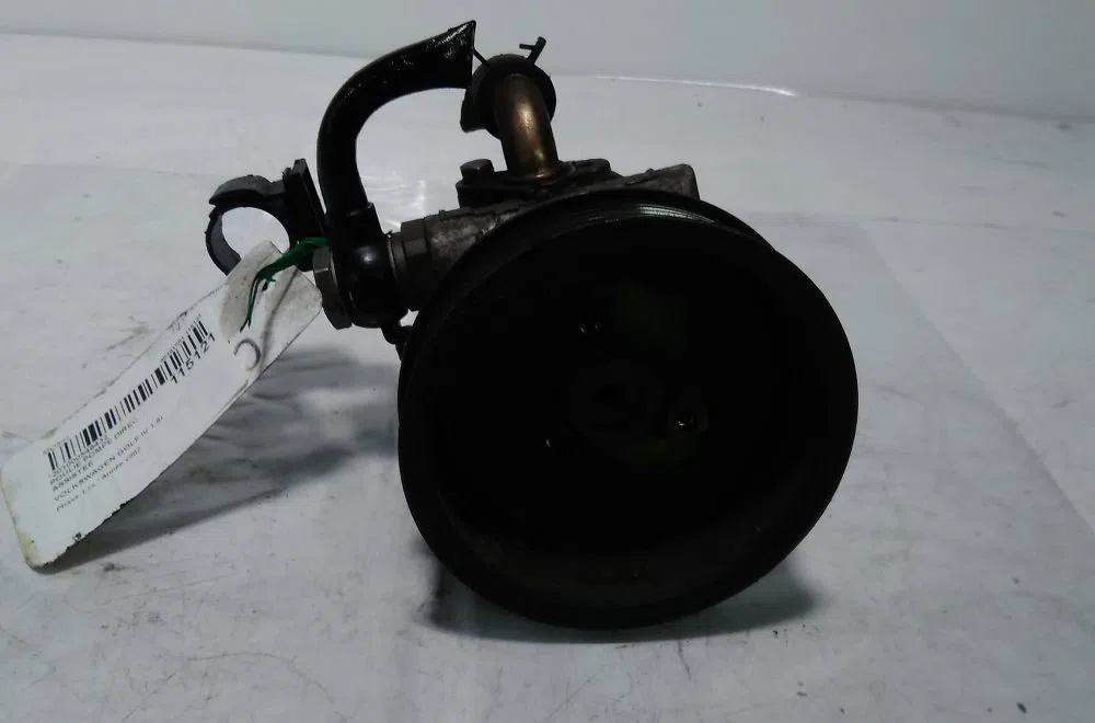 Poulie pompe direc assistee VOLKSWAGEN GOLF IV 2002 occasion