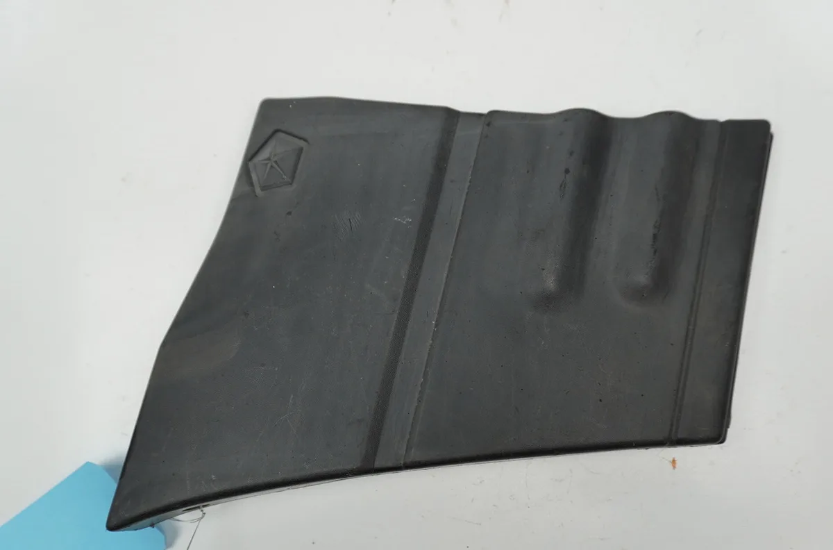 Protection aile avg Jeep GRAND CHEROKEE I (ZJ, ZG) 2.5 td 4x4 (z) (1995-1999) occasion