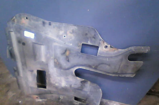 Protection carter huile FORD MONDEO 2001 occasion