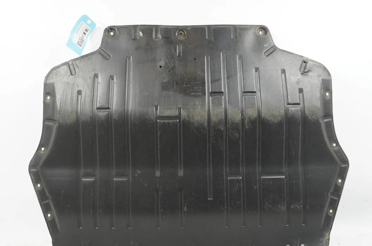 Protection carter huile Volkswagen GOLF V (1K1) 1.9 tdi (2003-2008) occasion