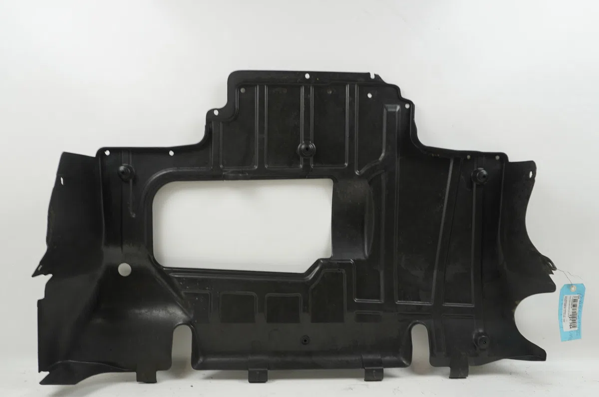 Protection carter huile Volkswagen PASSAT B3-B4 Variant (3A5, 35I) 1.9 tdi (1993-1997) occasion