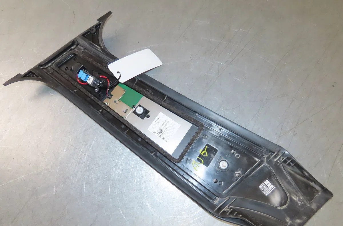 Protection porte avg Tesla MODEL Y (5YJY) Ev traction intégrale (2021) 5 portes occasion